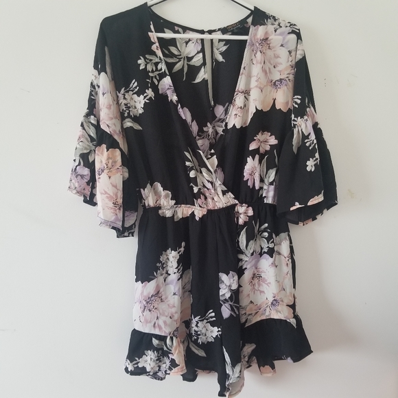 Forever21 Floral Romper - Picture 1 of 4